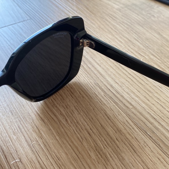 Chanel sunglasses with rhinestone “CHANEL” on left arm - Picture 12 of 13